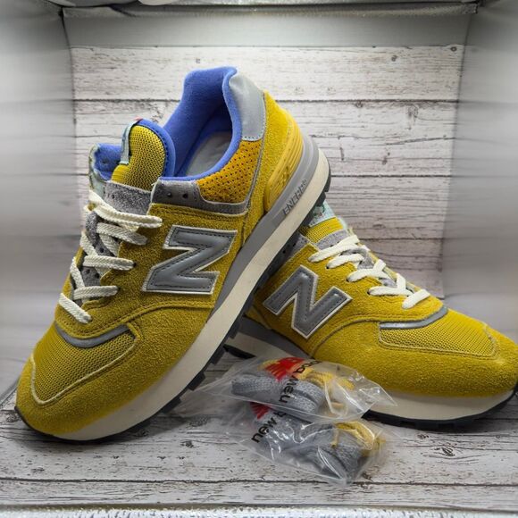 New-Balance Men's Yellow and Blue Trainers - Picture 1 of 7